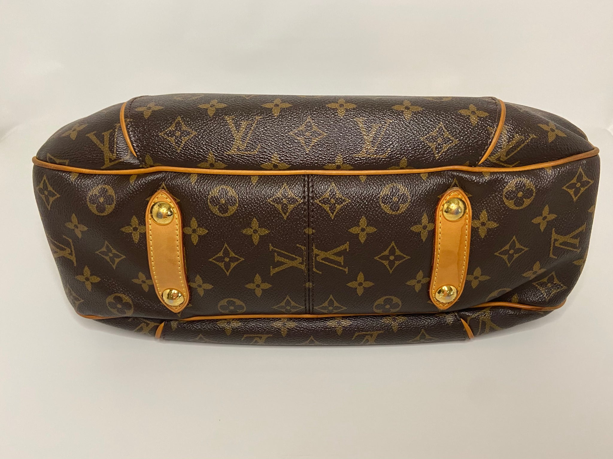 Authentic Louis Vuitton Galleria PM  Louis vuitton, Authentic louis vuitton,  Louis vuitton bag