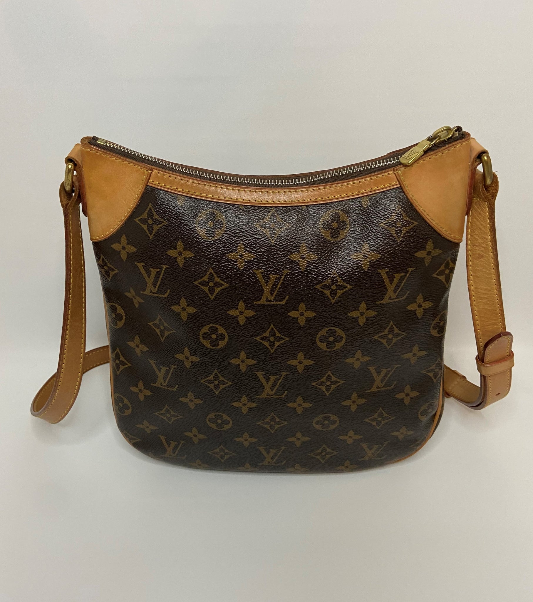 Louis Vuitton, Bags, Beautiful Authentic Louis Vuitton Monogram Odeon Pm  Crossbody