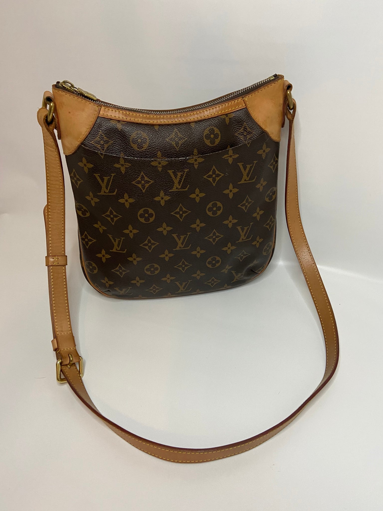 Louis Vuitton, Bags, Authentic Beautiful Louis Vuitton Monogram Odeon Pm Crossbody  Bag